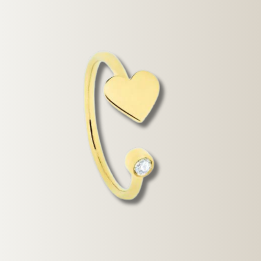 Heart ring with diamond