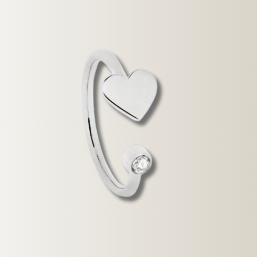 Heart ring with diamond